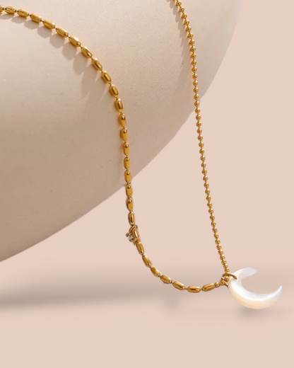 LUNA NECKLACE